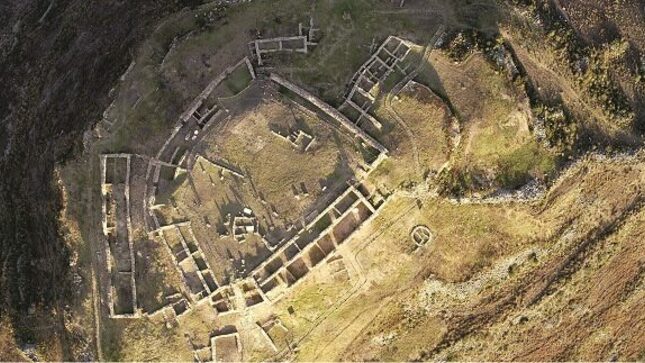 Fotografía aérea del sitio arqueológico Cerro Miraflores