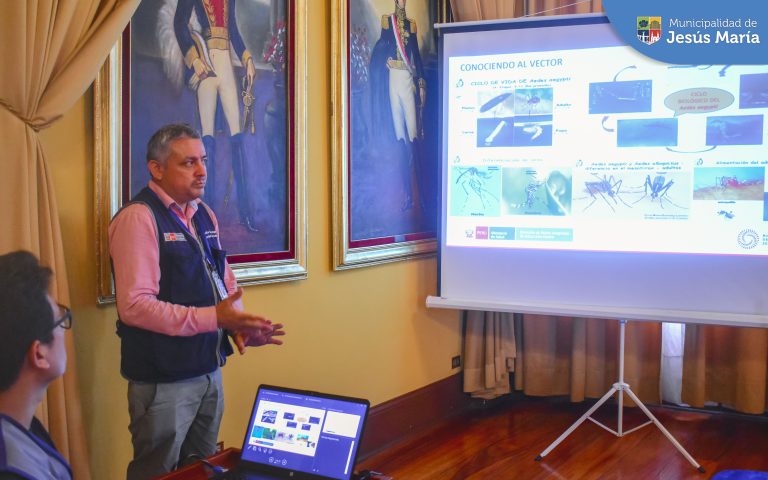 ✅ Con el objetivo de trabajar articuladamente para 🛑 frenar la propagación del #Dengue en nuestro distrito, el equipo de la Subgerencia de Sanidad y Sostenibilidad sostuvieron una importante reunión con la Dirección de Redes Integradas de Salud Lima Centro 👨🏻‍⚕️👩🏽‍💼.