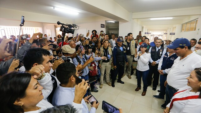 La ministra de Salud, Rosa Gutiérrez, viajó a la región #Piura para atender las demandas sobre los servicios de salud 