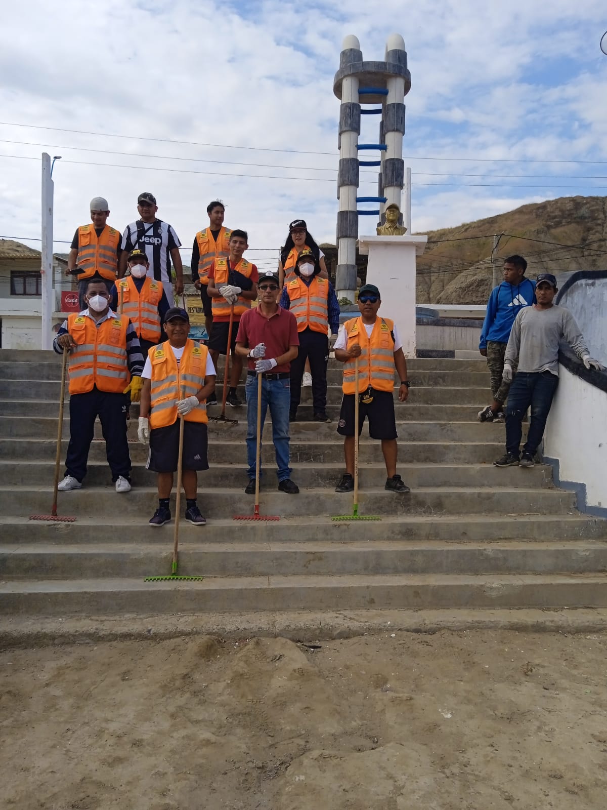 Tenemos playas limpias, playas saludables para recibir a mas turistas en Cabo Blanco