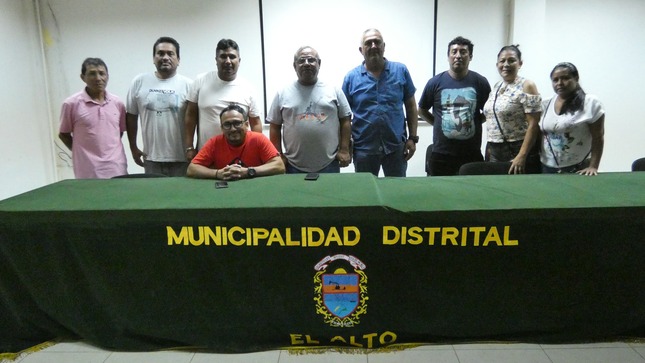 Alcalde Reedy Bancayan ofrece decidido apoyo a representantes del futbol alteño
