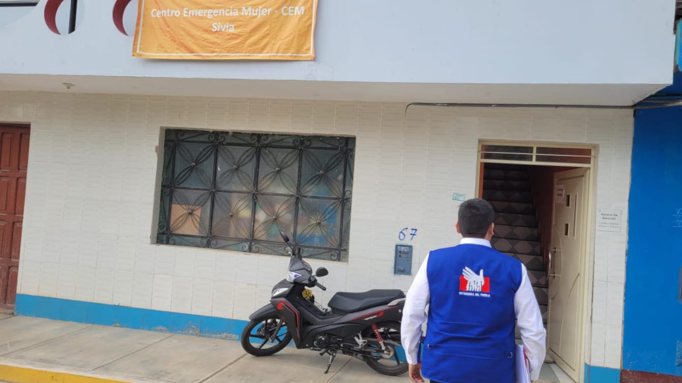 Comisionado supervisa Centro Emergencia Mujer