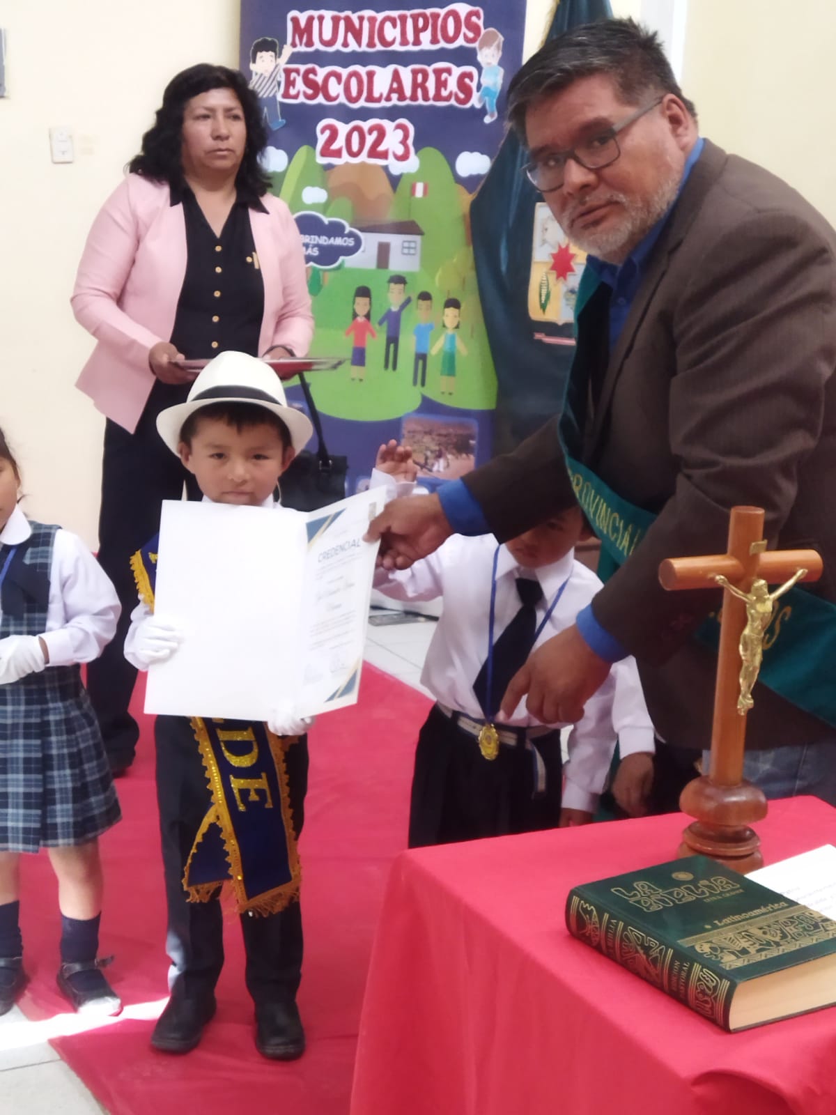 Foto de juramentación de municipios escolares.