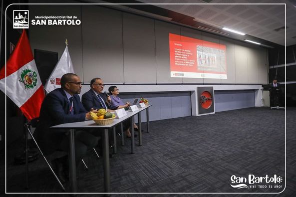 apuntar dentro del enfoque de planificación y crecimiento ordenado del distrito con un mercado de mayores dimensiones para la zona de expansión urbana.
¡𝗔𝘃𝗮𝗻𝗰𝗲𝗺𝗼𝘀 𝗷𝘂𝗻𝘁𝗼𝘀 𝗵𝗮𝗰𝗶𝗮 𝘂𝗻 𝗳𝘂𝘁𝘂𝗿𝗼 𝗽𝗿ó𝘀𝗽𝗲𝗿𝗼 𝗽𝗮𝗿𝗮 𝗦𝗮𝗻 𝗕𝗮𝗿𝘁𝗼𝗹𝗼!