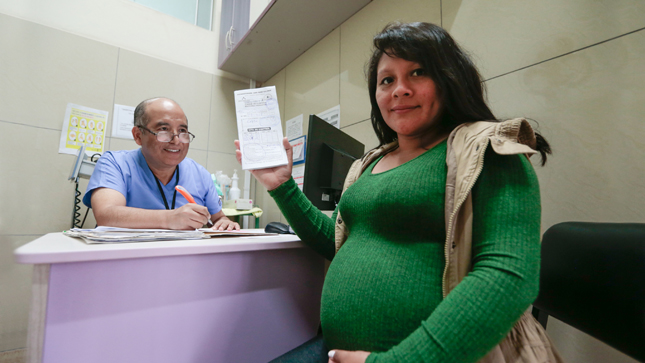 Consejos para gestantes que viajan durante fiestas