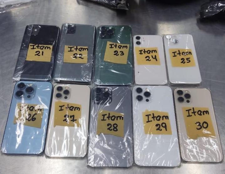 Tacna: Policía Nacional detiene a dos personas que transportaban celulares presuntamente robados en Chile