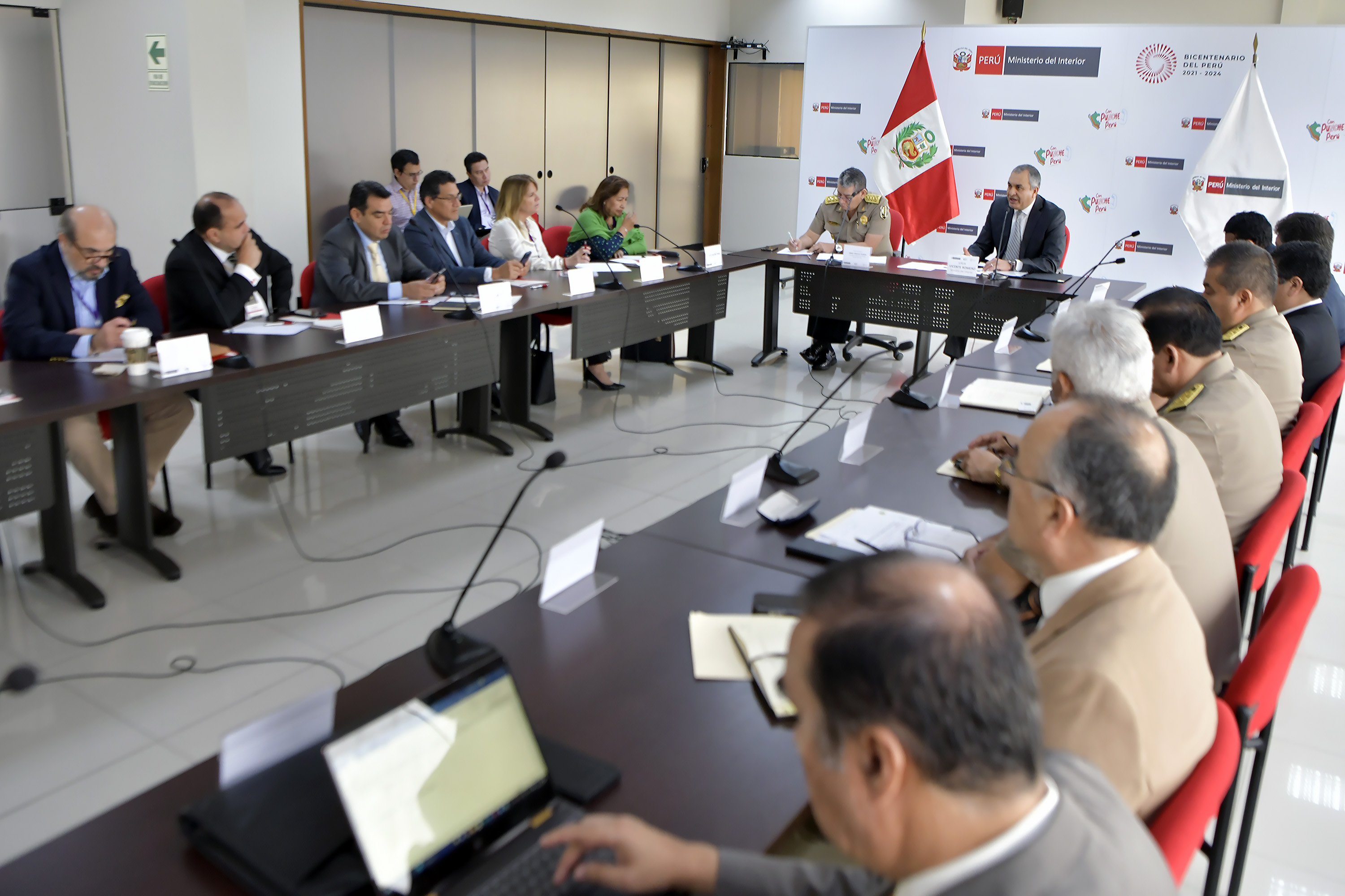 Mininter se reúne con gremios empresariales para tratar aspectos de seguridad ciudadana