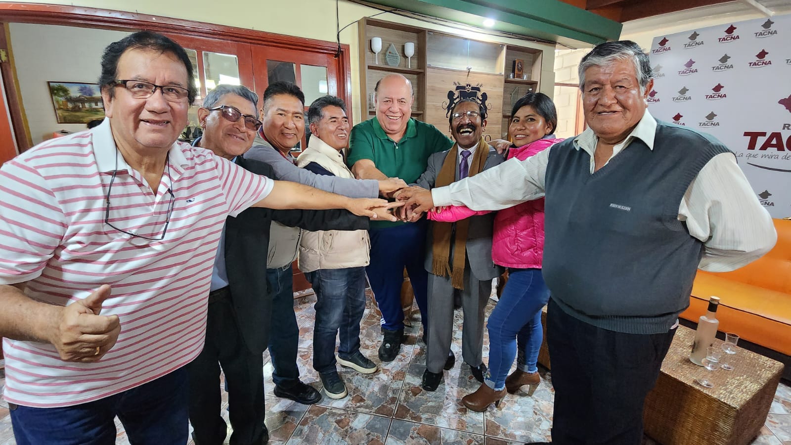 Unen esfuerzos para lograr la integración vial Perú – Bolivia