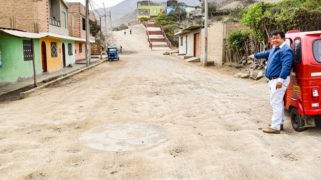 MUNICIPALIDAD DE PATIVILCA INICIA MANTENIMIENTO DE DIVERSAS CALLES DEL DISTRITO 
