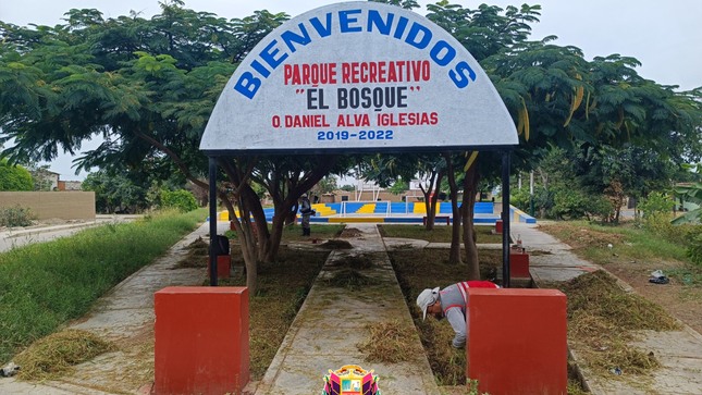Mantenimiento a nuestros Parques del distrito.