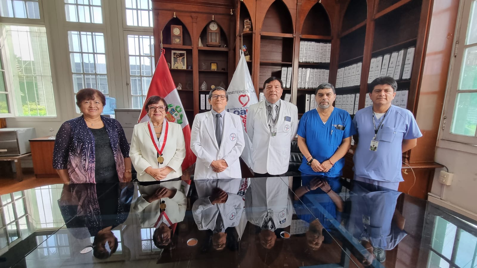 Hospital Loayza firmó convenio con la Universidad Nacional Federico Villareal para cooperación docente asistencial