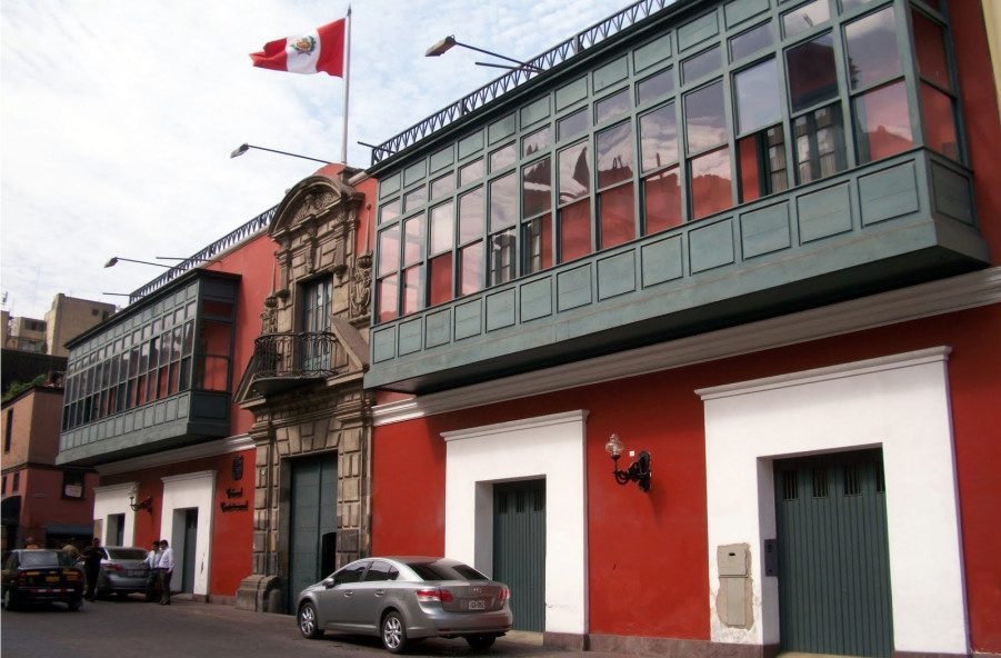 Fachada del TC en el Cercado de Lima.