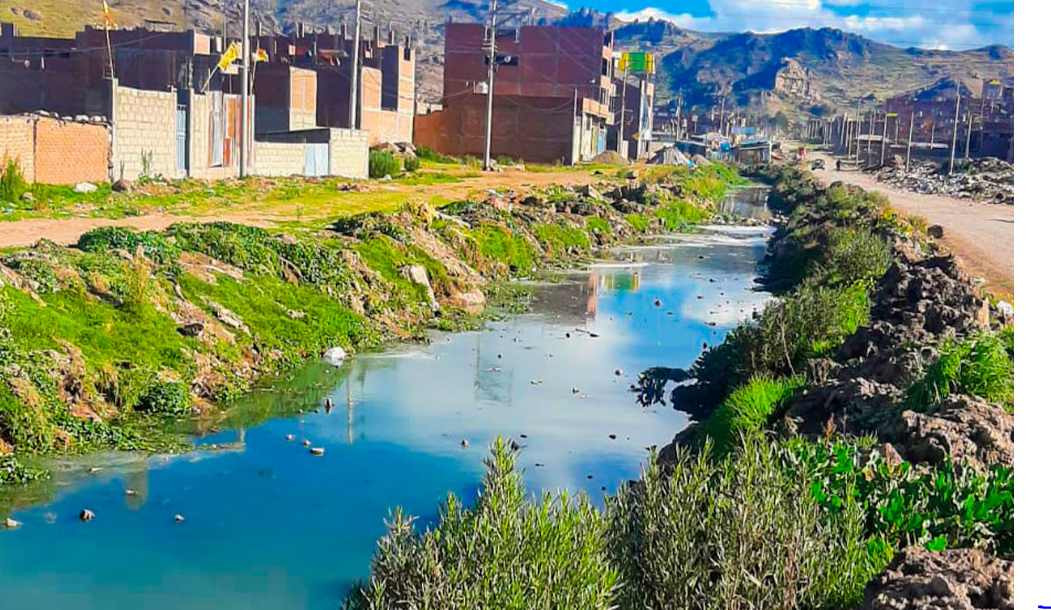 Hoy concluyeron los trabajos de descolmatación del río Jayllihuaya (ubicado en el centro poblado del mismo nombre), los mismos que iniciaron el 3 de marzo, y que fueron realizados por la Municipalidad Provincial de Puno, a través de la Gerencia de Medio Ambiente y Sub Gerencia de Defensa Civil y Gestión del Riesgo de Desastres.