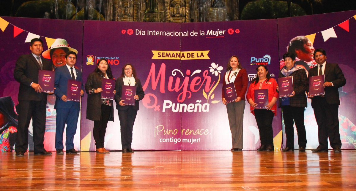 Una masiva asistencia registró el conversatorio por la “Semana de la Mujer Puneña” denominado "Puno Renace Contigo Mujer", promovido por la Municipalidad Provincial de Puno, a través de la Gerencia de Desarrollo Humano y Participación Ciudadana, Sub Gerencia de Desarrollo de la Mujer, Niño, Adolescente y Adulto Mayor; en el marco del Día Internacional de la Mujer.