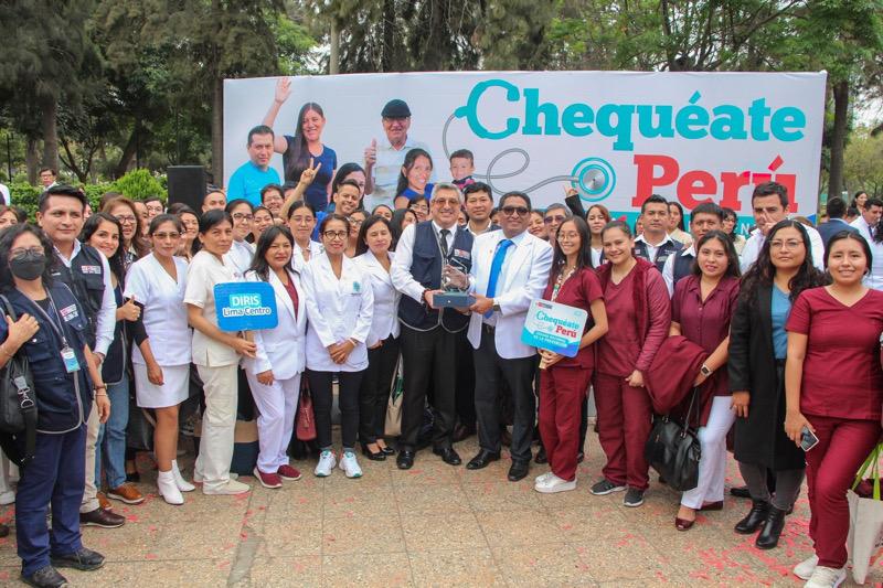 Foto 2 de Diris Lima Centro recibe reconocimiento por lograr más de 118 500 atenciones durante la Semana de Prevención
