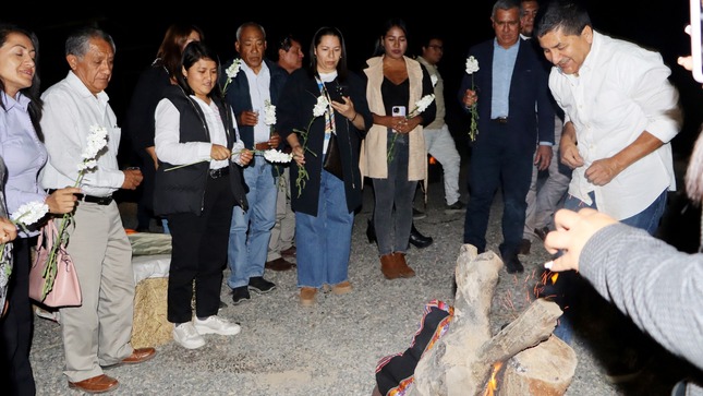 Alcalde provincial y regidores participaron de ceremonia de pago a la tierra en el Complejo Arqueológico de Shicras