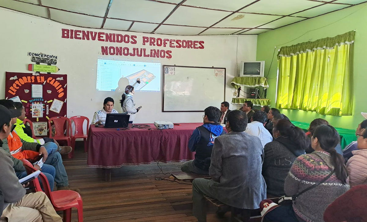En Junín informamos avances del diseño de la escuela permanente de la IE 09 de Julio