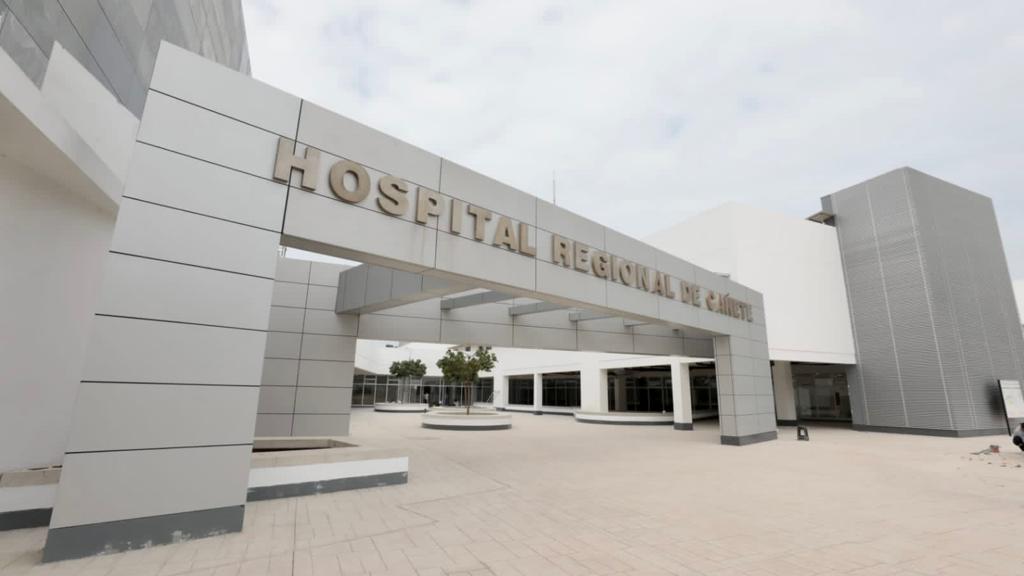 Cuenta con 16 consultorios médicos, 4 salas de operaciones, 2 de parto y 120 camas hospitalarias, así como equipos de última tecnología