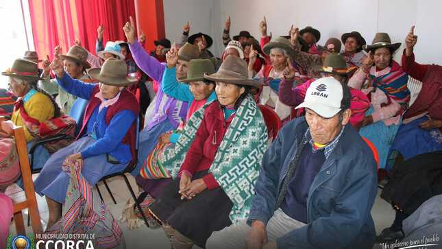  Reunión con usuarios de pensión 65 
