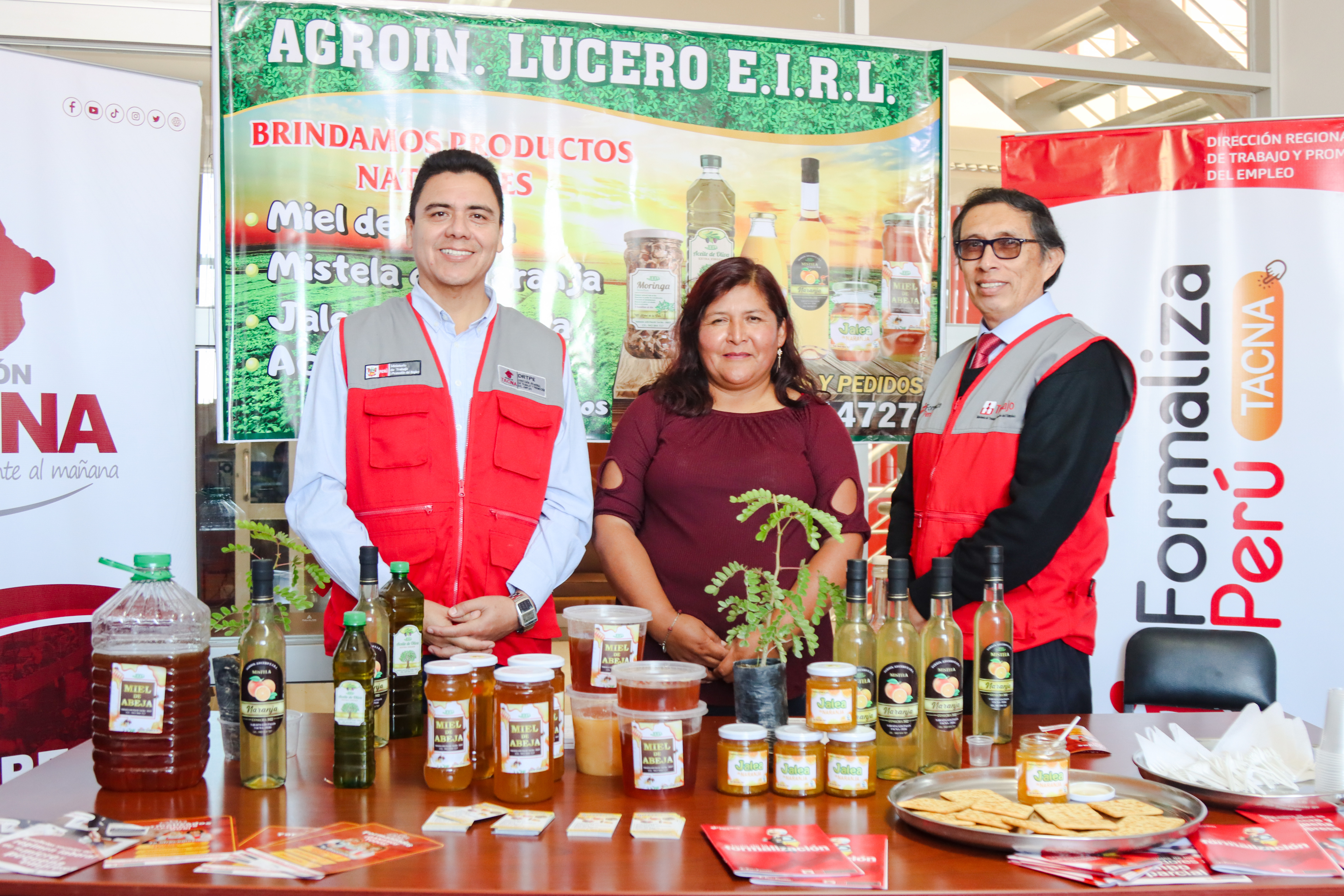 Tacneños se benefician con el programa Formaliza Perú