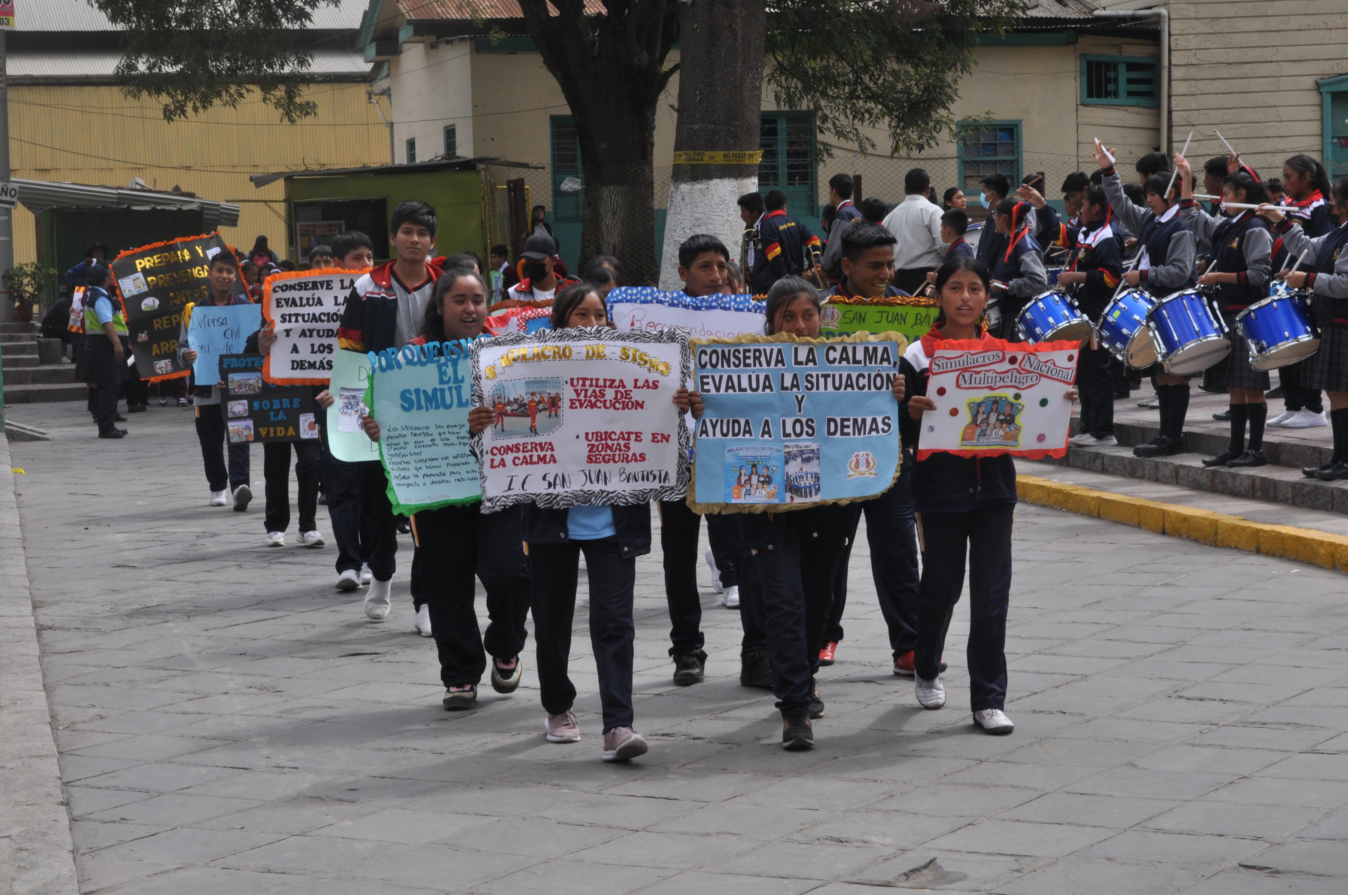 Gran pasacalle de concientización para promover la participación ciudadana en el Simulacro Nacional Multipeligroso