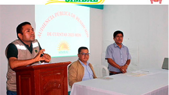 foto de exposición Audiencia Pública