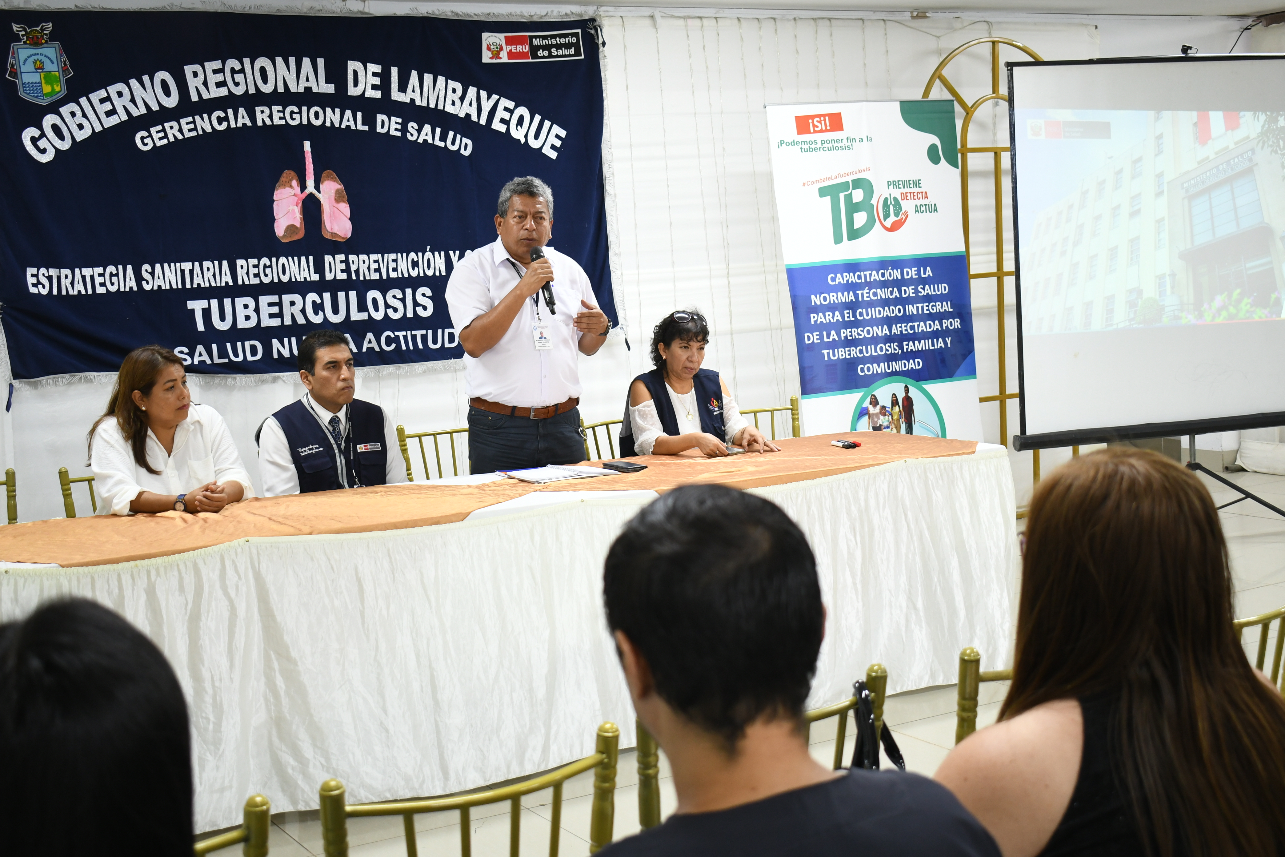 MINSA y GERESA Lambayeque realizan capacitación del personal de salud en la norma técnica de tuberculosis
