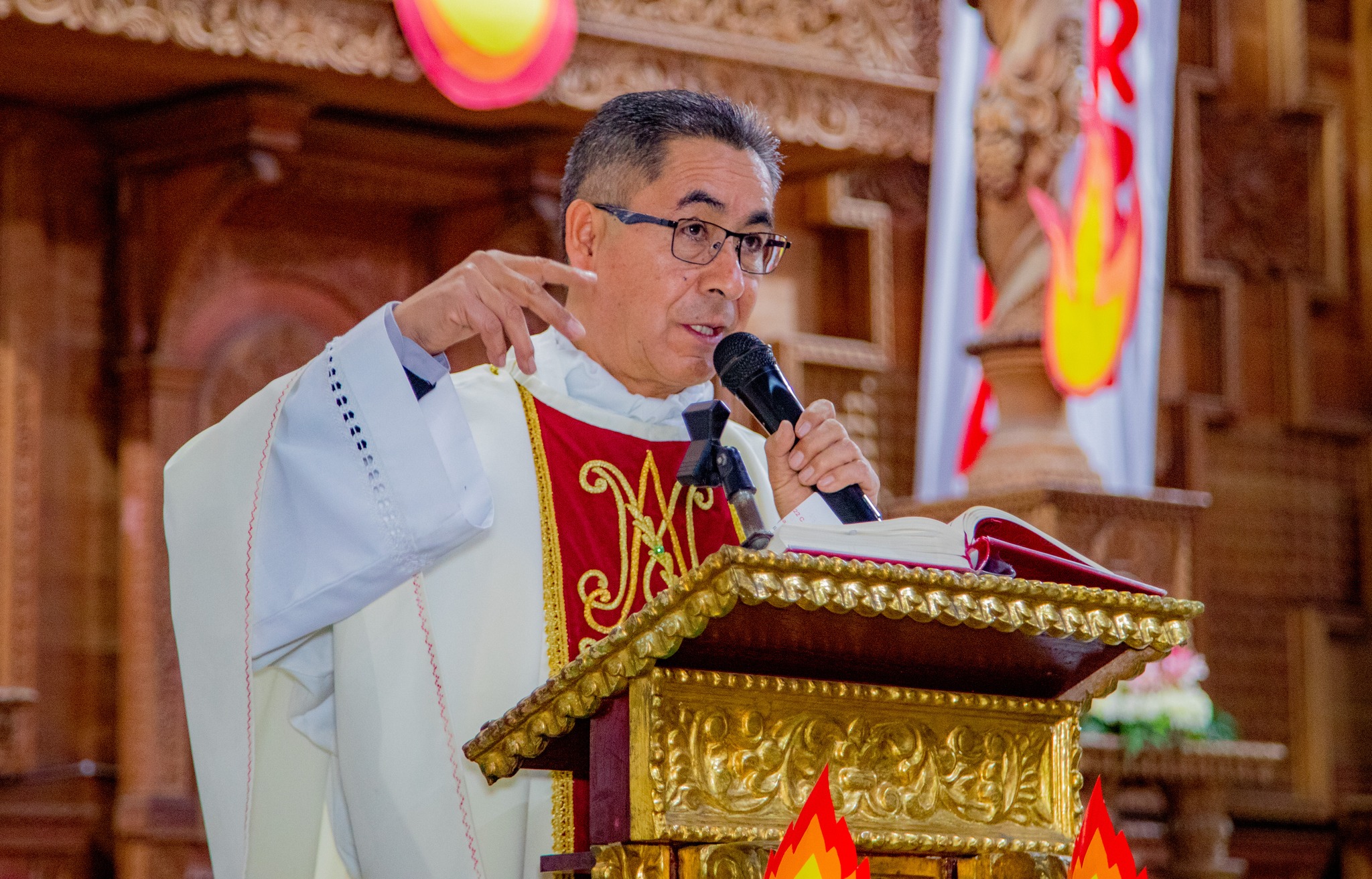 Gobernador regional Percy Godoy rindió justo homenaje a servidores públicos de las siete provincias apurimeñas por conmemorarse su día