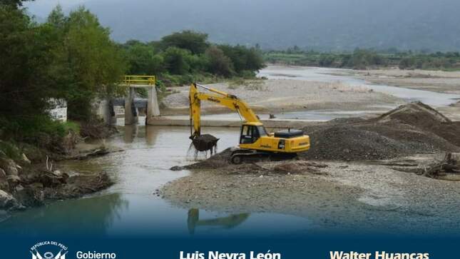 Sub Región Morropón Huancabamba apoya con maquinaria al distrito de Salitral