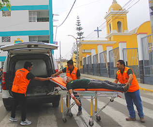 trasladando a un herido