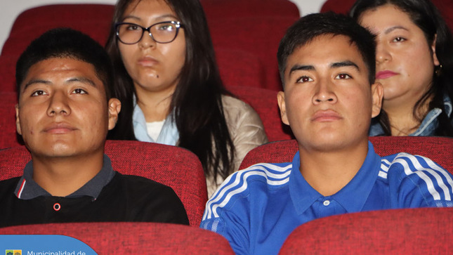 👉 Se realizó con éxito la conferencia internacional “Autoliderazgo del joven para transformar la sociedad” en coordinación con la Municipalidad de Lima.