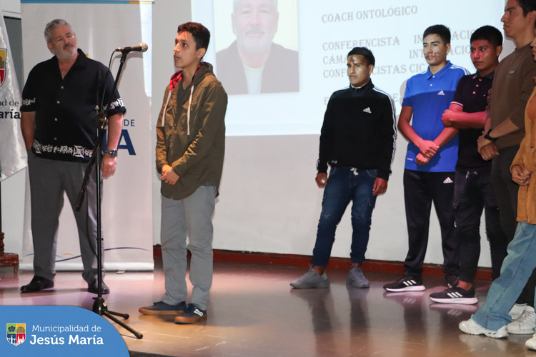 👉 Se realizó con éxito la conferencia internacional “Autoliderazgo del joven para transformar la sociedad” en coordinación con la Municipalidad de Lima.