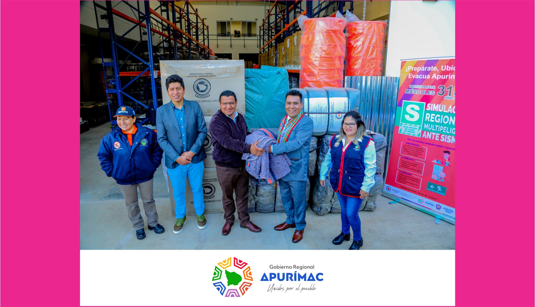 Gobernador regional entregó ayuda humanitaria a alcalde provincial de Andahuaylas para mitigar efectos de bajas temperaturas en zonas altoandinas