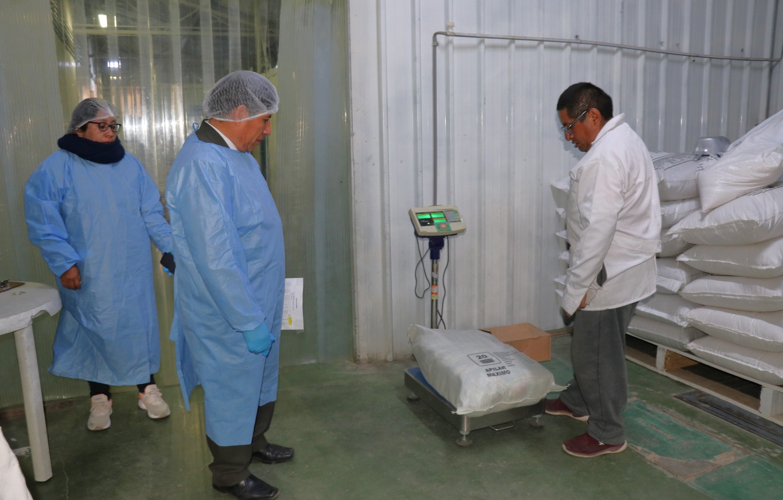 MUNICIPALIDAD DE HUANCAYO RECIBIÓ 10 TONELADAS De ALIMENTOS PARA OLLAS COMUNES