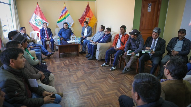 Gobernador junto a autoridades articulan acciones con el MTC para el reinicio inmediato de operaciones del aeropuerto de Andahuaylas