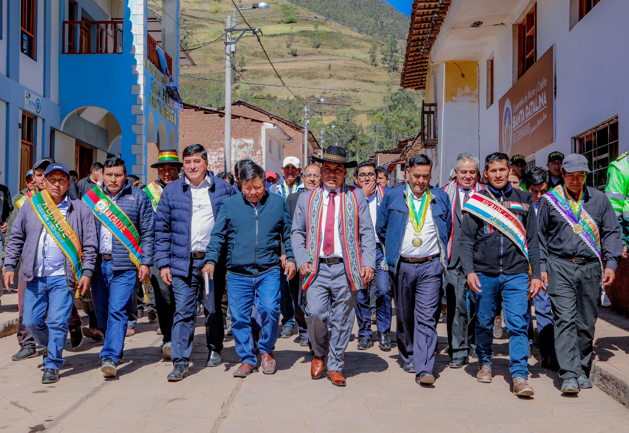 Gobernador percy godoy implementa medidas políticas para garantizar culminación de proyectos y demanda adicional ante el MEF