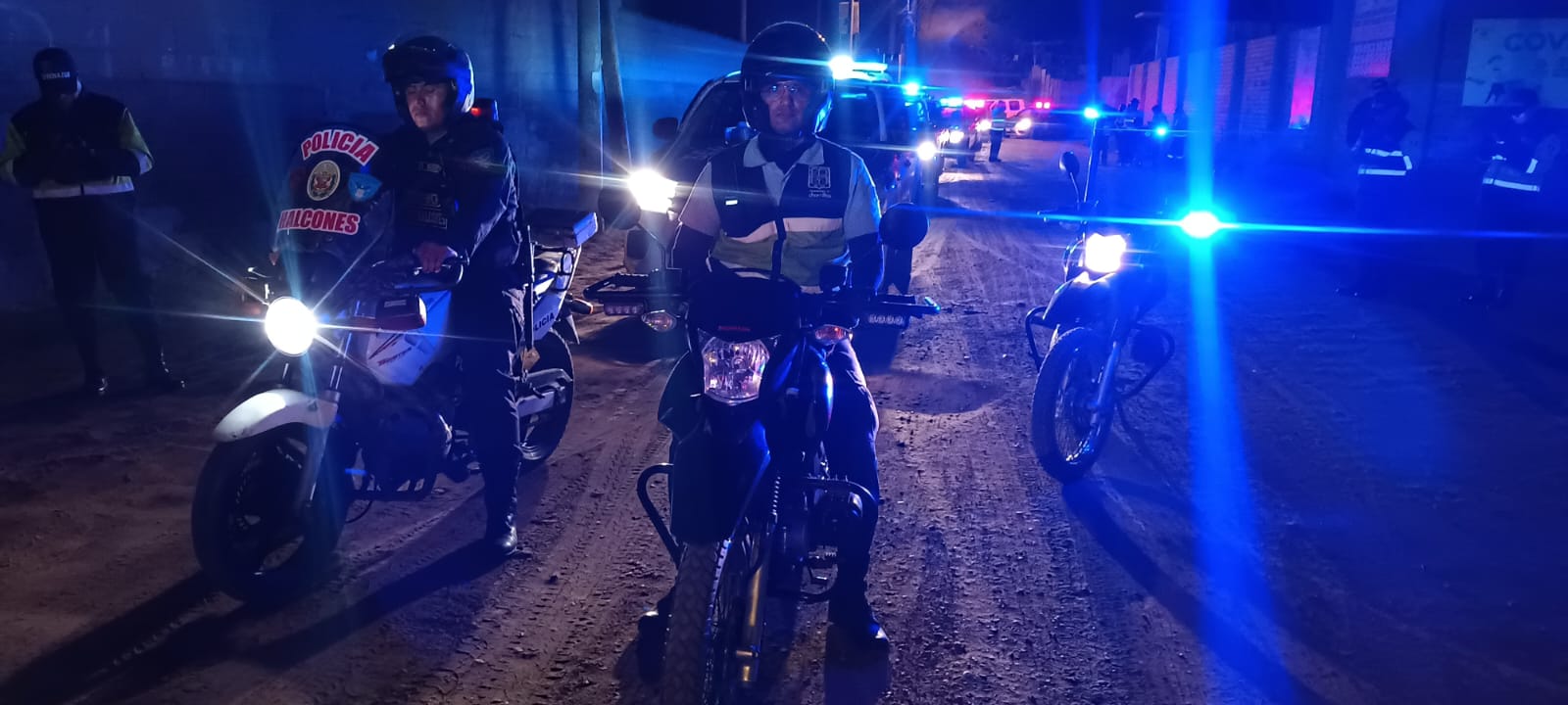 Participó personal a bordo de camionetas, motos y a pie