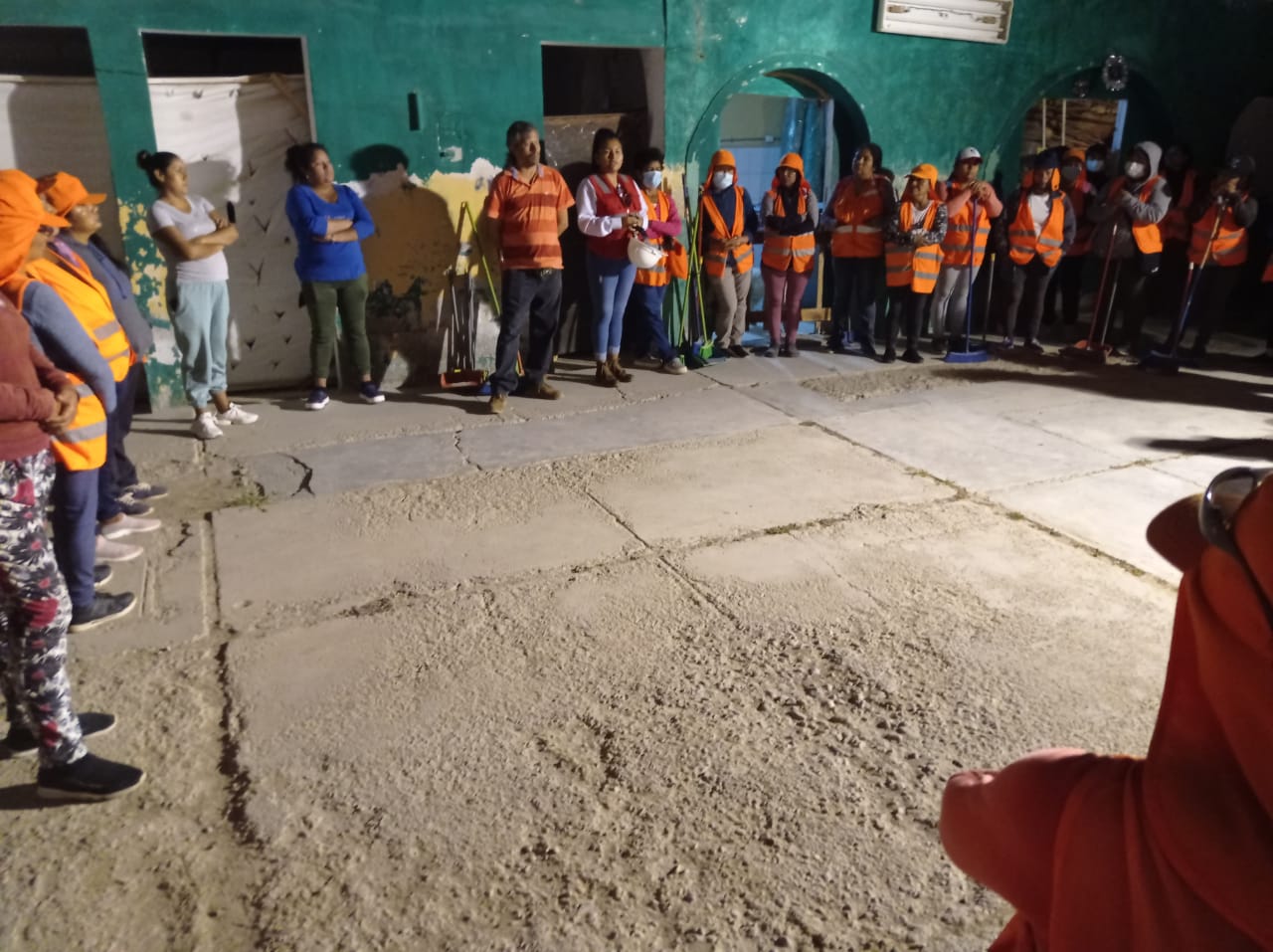 Se brindó charlas de prevención y seguridad a personal de barrido femenino y personal del área de mantenimiento