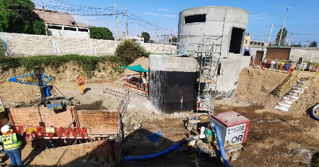 La Contraloría General advirtió al Ministerio de Vivienda, Construcción y Saneamiento (MVCS) sobre el retraso en la ejecución y deficiencias en la supervisión de la obra de saneamiento básico para la ciudad de Huarmey; situaciones que afectarían a 28 mil pobladores, así como la calidad del proyecto valorizado en S/ 188 552 873.