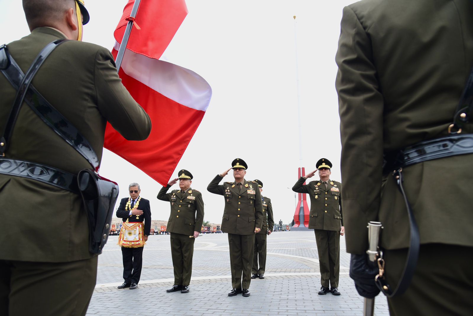 Se rindió homenaje y reconocimiento a los héroes de Arica, máxima expresión del valor y dignidad nacional, liderados por el Crl Francisco Bolognesi, gran maestro emérito de la Gran Logia del Perú.