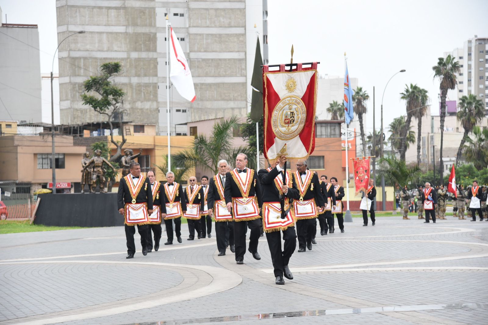 Se rindió homenaje y reconocimiento a los héroes de Arica, máxima expresión del valor y dignidad nacional, liderados por el Crl Francisco Bolognesi, gran maestro emérito de la Gran Logia del Perú.