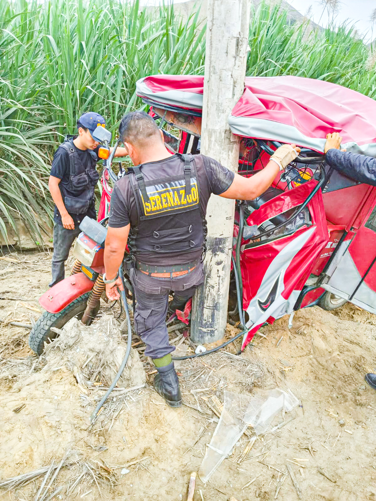 SERENOS DE PATIVILCA APOYAN A FAMILIA QUE SUFRIÓ ACCIDENTE