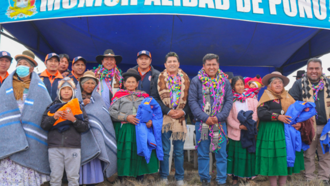 En una acción conjunta y articulada, la Municipalidad Provincial de Puno (MPP) y el Gobierno Regional de Puno (GRP) realizaron una acción cívica en la zona fronteriza del distrito de Pichacani - Laraqueri, específicamente en la comunidad campesina de Jatucachi que colinda con la Región de Moquegua, esto con el objetivo de atender sus necesidades y fortalecer la ciudadanía de los pobladores de la localidad.