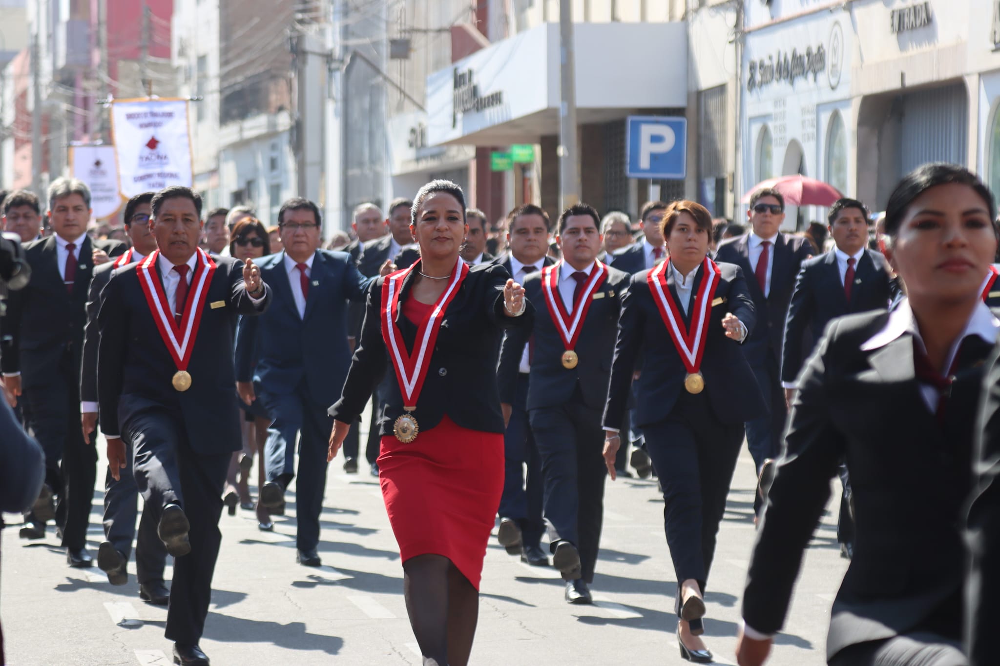 Fervor patriótico en desfile institucional del GRT