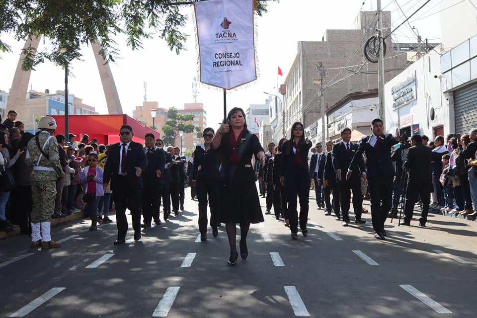 Fervor patriótico en desfile institucional del GRT