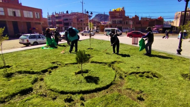 Tras la habilitación del mirador Puma Uta, la Gerencia de Medio Ambiente, Saneamiento y Servicios en coordinación con la Subgerencia de Parques, Jardines y Áreas Verdes, realizó el mantenimiento y mejoramiento del mirador, para que continúe atrayendo a turistas nacionales y extranjeros.