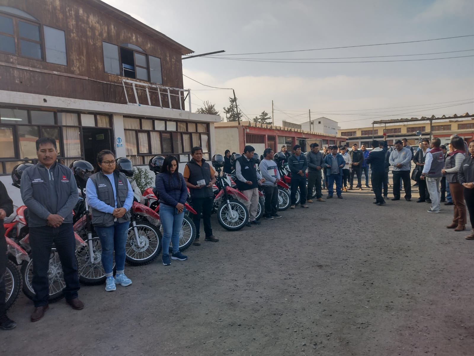 Adquieren motocicletas para reforzar la atención a ganaderos de Candarave y Tarata