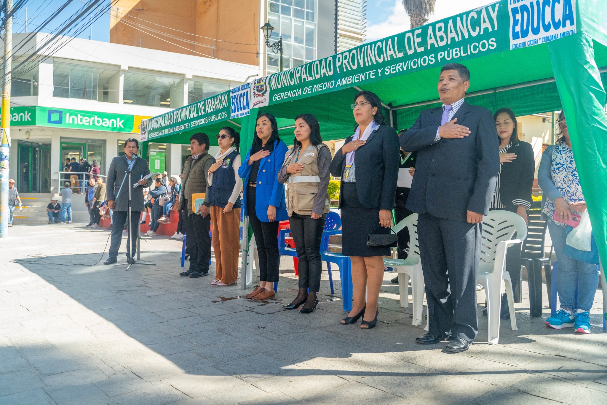 A través, del Programa EDUCCA, se llevó a cabo la ceremonia de Izamiento, Juramentación y Desfile de los promotores Ambientales Escolares y juveniles de las diferentes instituciones educativas.