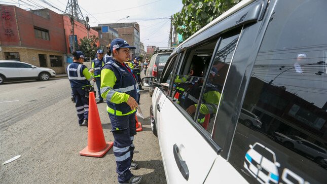 Fiscalizadores municipales de transporte podrán sancionar a malos transportistas 