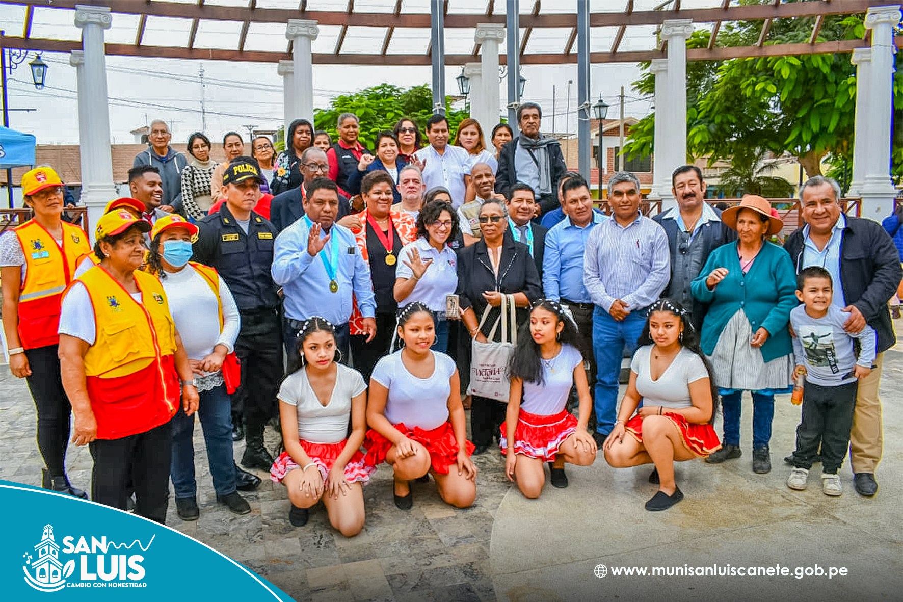 VISITA DE LA MINISTRA DE CULTURA